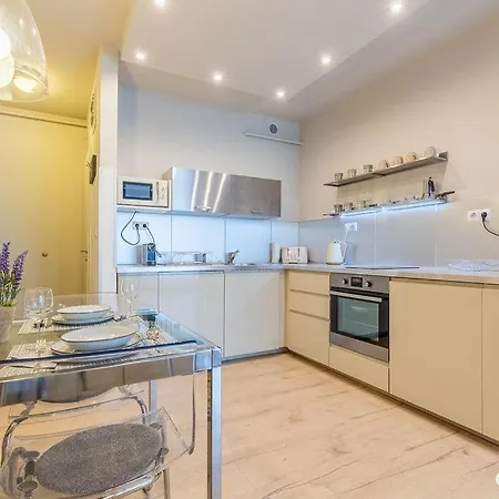 Daire Zamore Apartman By Bltn